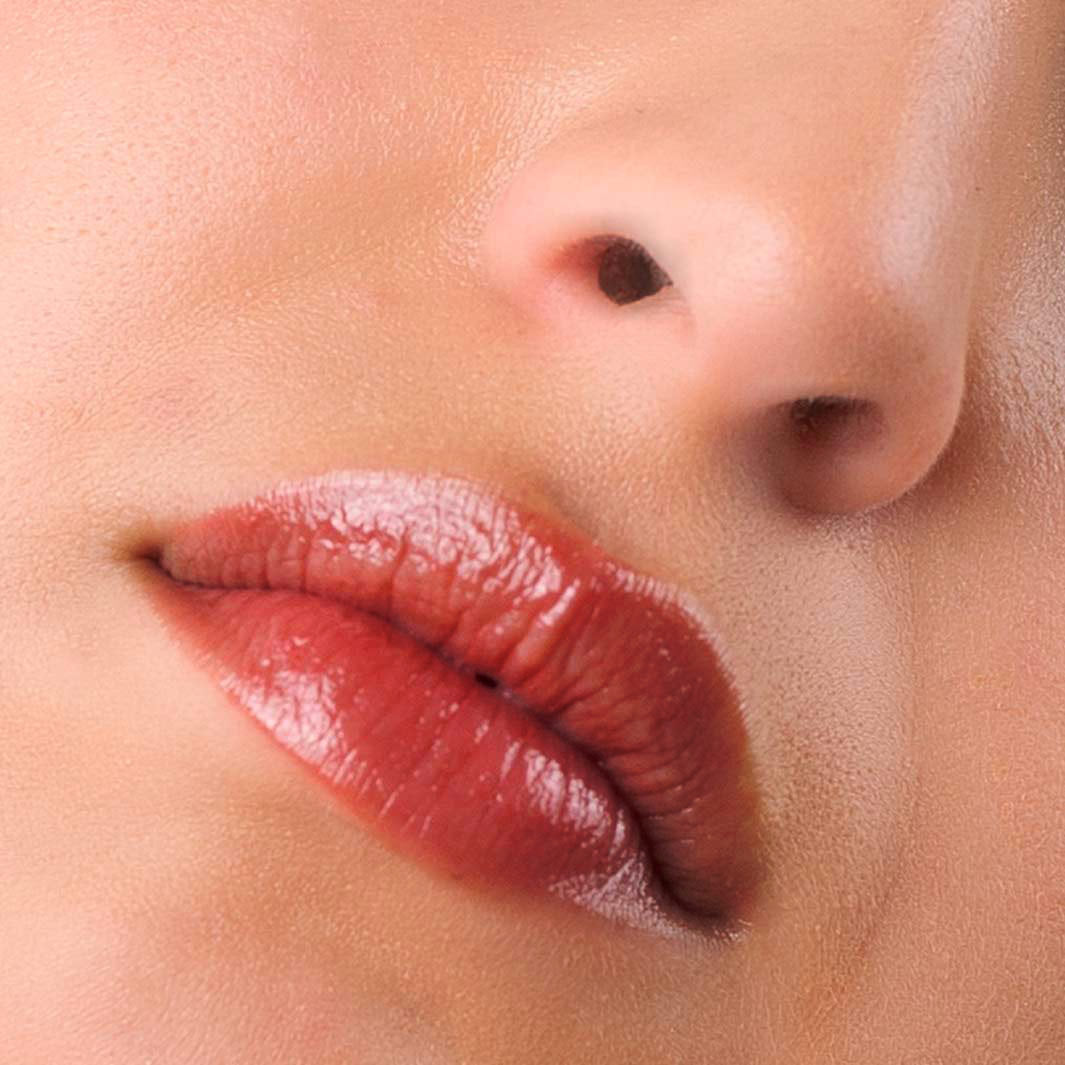 Moisturizing Lip and Cheek Balm Shade 04 Red Brown